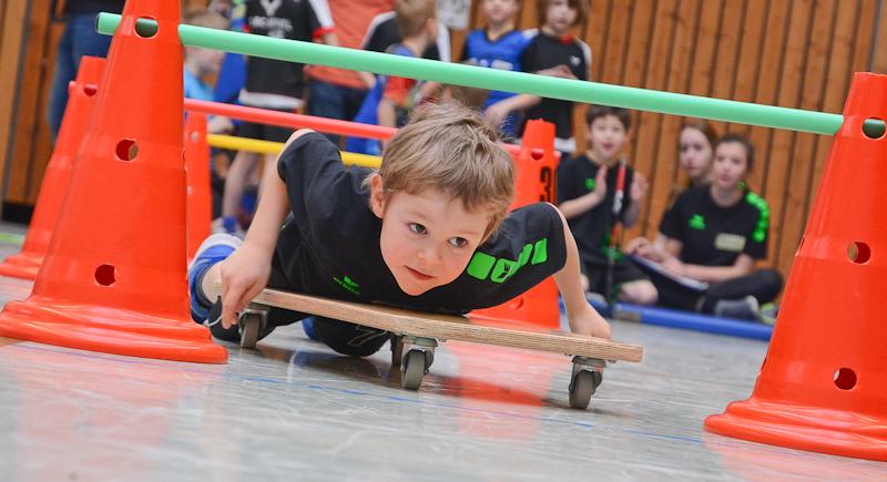 Kinder beim Badminton-Training im DBV Talentnest